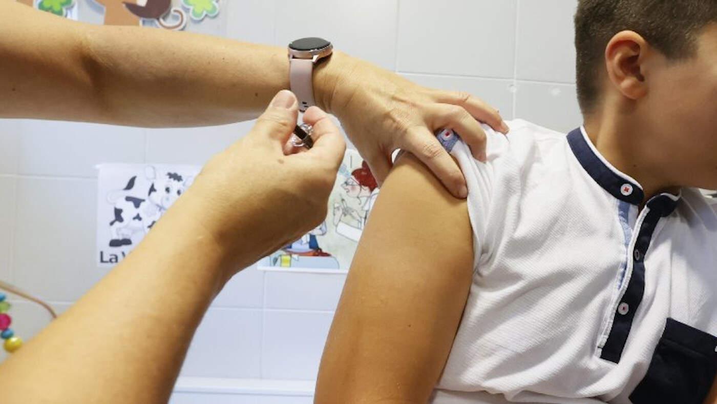 Los pediatras y la vacunación invitan a extensar hasta 17 años de inmunización d...