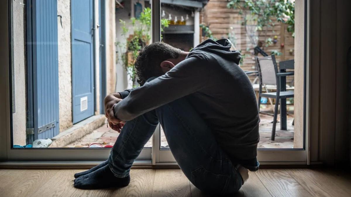 These six symptoms of depression are linked to a higher risk of dementia