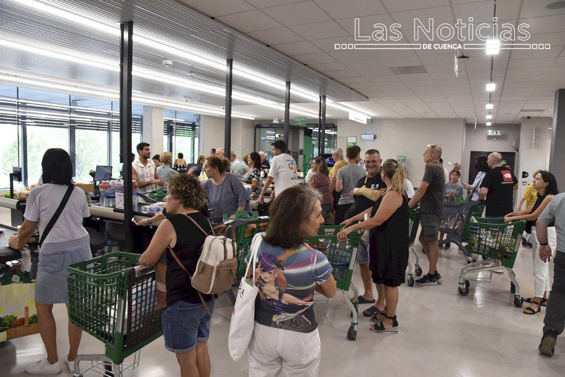 El nuevo Mercadona de Hermanos Becerril abrió su puerta al público |Noticias Cucena